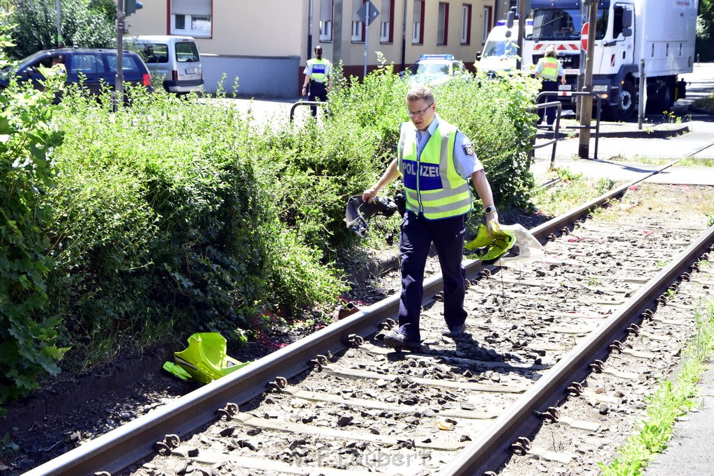 VU Roller KVB Bahn Koeln Luxemburgerstr Neuenhoefer Allee P145.JPG - Miklos Laubert